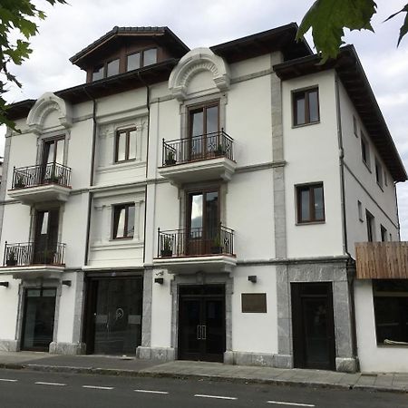 Hotel Rio Ason Ramales de la Victoria Bagian luar foto
